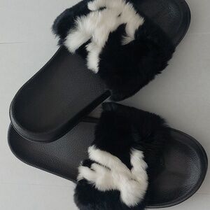 Women's Black and White Fur Slide Sandals